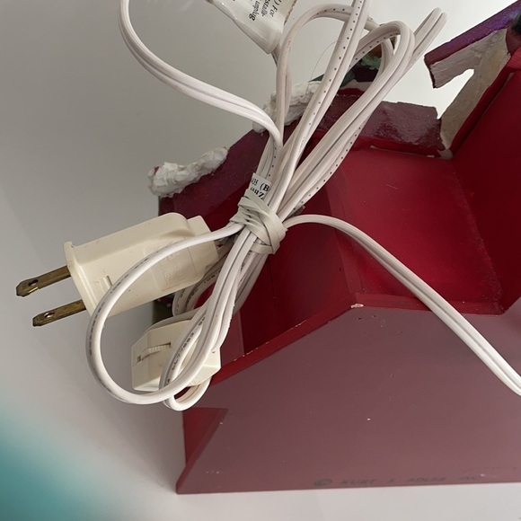 Kurt Adler North Santa’s North Pole Station Lights Up - Picture 5 of 16